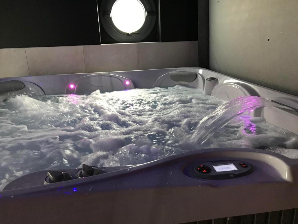 Gite Spa Sauna Piscine Aubin-Saint-Vaast Bagian luar foto